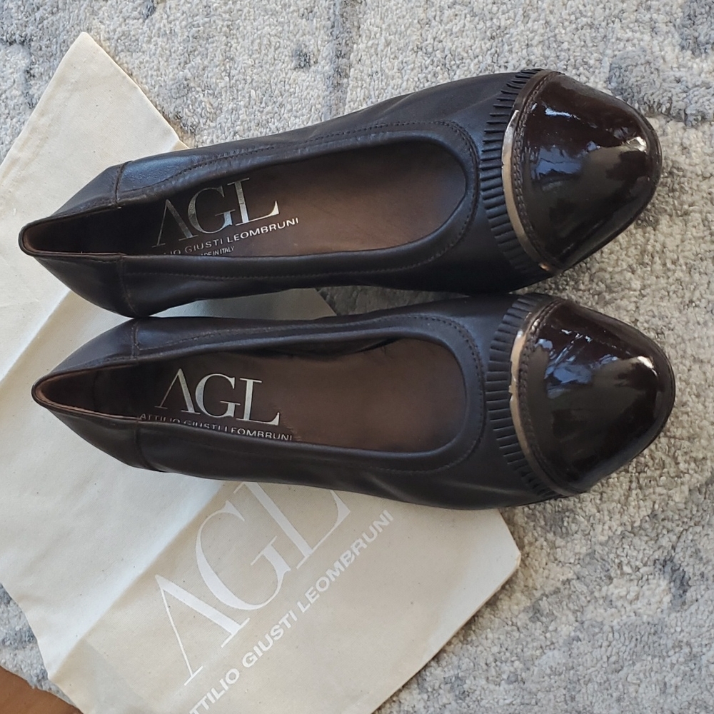 AGL Attilio Giusti Leombruni Brown Patent Cap Toe Low Heeled Pump in 42